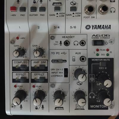 Yamaha AG06 6 Channel Mixer 2010s - White image 1