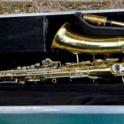 Bundy Alto Saxophone Red Label #456498 w/ Green Case USA image 6
