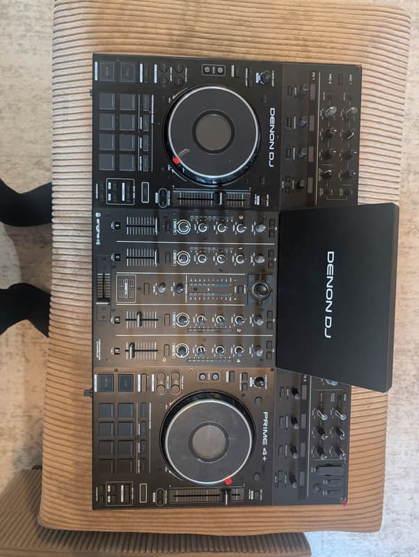 Denon Prime 4+ 4-Deck DJ System 2023 - Present - Black image 1