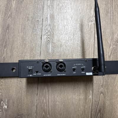 CAD StageSelect IEM StagePass Series UHF Wireless In-Ear Monitor System 2010s - Black image 2