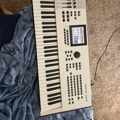 Yamaha Motif XF 6 Production Synthesizer 2010s - White
