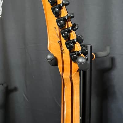 Dean Exile Select Floyd Neck-thru Archtop Quilt Maple Trans Black Burst image 8