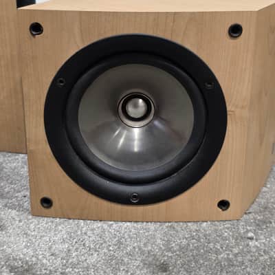KEF iQ8ds - Pair of Speakers - Light Wood/Maple - Excellent w/ Original Box image 7