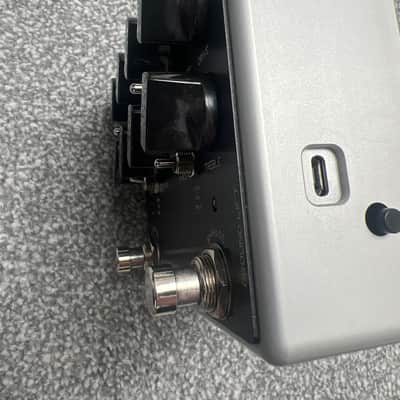 Darkglass Electronics Microtubes B7K Ultra V2 Bass Preamp 2019 - Present - Black image 2