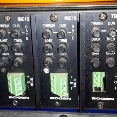 Bogen V250 Power Vector Modular Input 250W Amplifier WITH TBL1S & 2 MIC1S Module 90s image 3