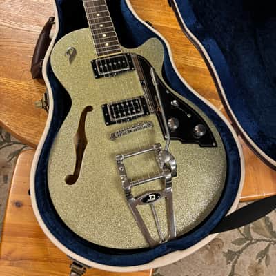 2012 Duesenberg Starplayer TV Silver Sparkle image 1
