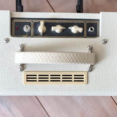 VOX  AC4TV8  - Weiss - Cream - Tubeamp imagen 3