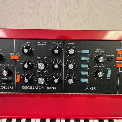 Moog Geddy Lee Minimoog Model D 44-Key Monophonic Synthesizer 2025 - Present - Red / Black image 2
