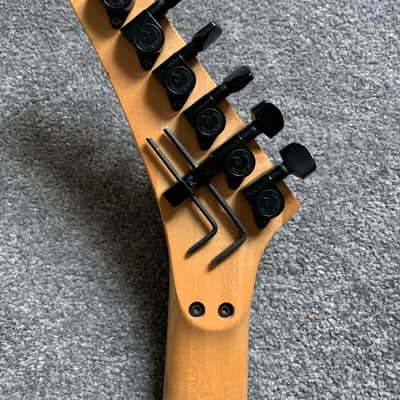 Kramer Baretta II 1988 - Candy Apple Red image 13