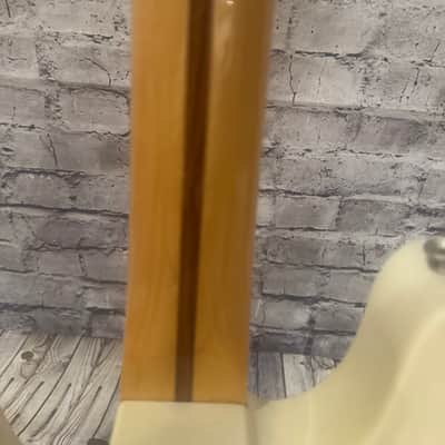 Fender Mike Dirnt Road Worn Artist Series Signature Precision Bass with Maple Fretboard 2015 - Present - White Blonde image 9