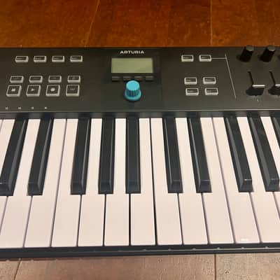Arturia KeyLab Essential 49 MkIII MIDI Controller 2023 - Present - Black image 3
