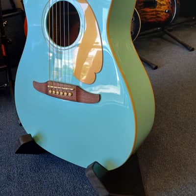 Fender Malibu Player AQS WN Acoustic-Electric Guitar w/ Hard Case