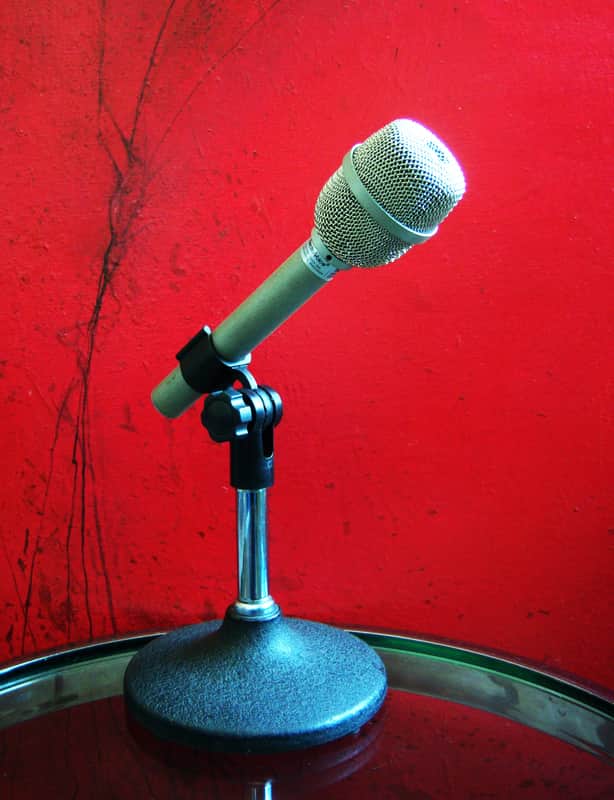 Vintage 1987 Electro-Voice RE11 Supercardioid Dynamic Microphone Low Z w mic clip RE10 RE15 RE16 RE18 image 1