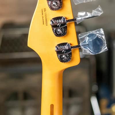Fender American Ultra II Meteora Bass, Ebony Fingerboard - Texas Tea with Deluxe Molded Hardshell Case - Demo image 8