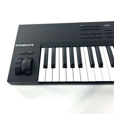 Used Native Instruments Komplete Kontrol A61 image 2
