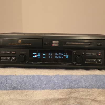 Sony MXD-D3 combo CD play and minidisc play/record deck July 1999 - Black image 3