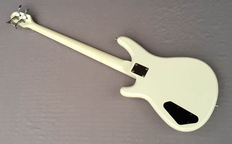 Yamaha Yamaha MB-II Motion B Bass In Pearl White Rare With Deluxe