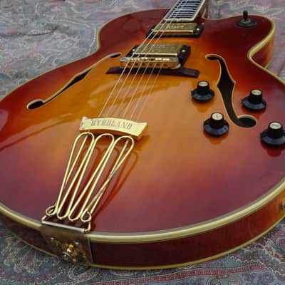 Gibson Byrdland 1970 - Cherry Sunburst image 6