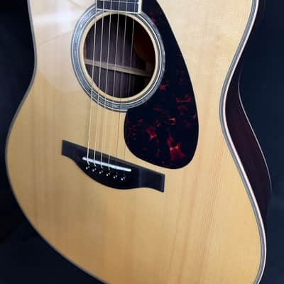 Yamaha LL16 ARE Handcrafted Dreadnought Acoustic-Electric Guitar Gloss Natural w/ Soft Case image 7