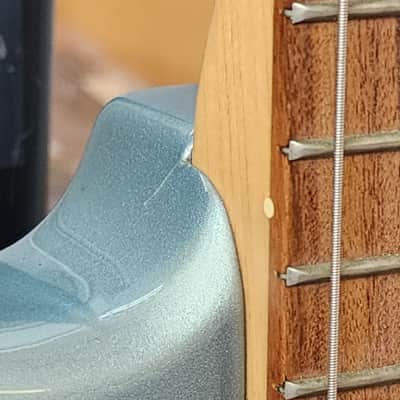 Fender Standard Stratocaster 2002 Agave Blue image 3