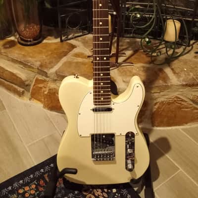 Fender Player II Chambered Telecaster 2024 - Present - White Blonde