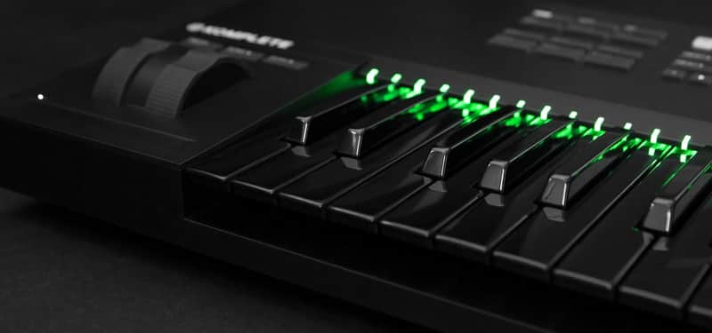 Native Instruments Komplete Kontrol S49 Limited Black Edition with