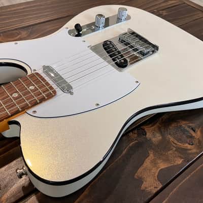 Fender American Ultra Telecaster 2023 - Arctic Pearl image 6