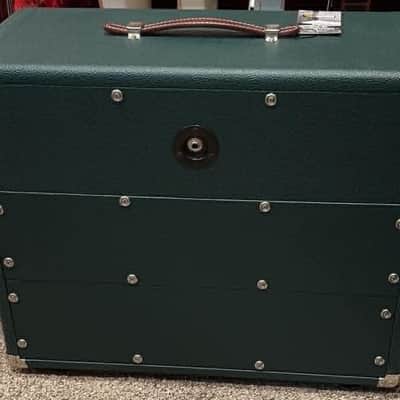 Mojotone cabinet with 12" Celestion Alnico Gold speaker 1 x 12 cabinet with Celestion Alnico Gold 2025 - Green tolex image 2
