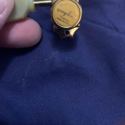 Guyker Locking tuners, 15:1, 2021, 3x3 Gold with vintage tuning heads image 4