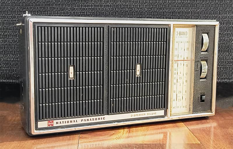 Vintage National Panasonic R-320 Transistor Radio image 1