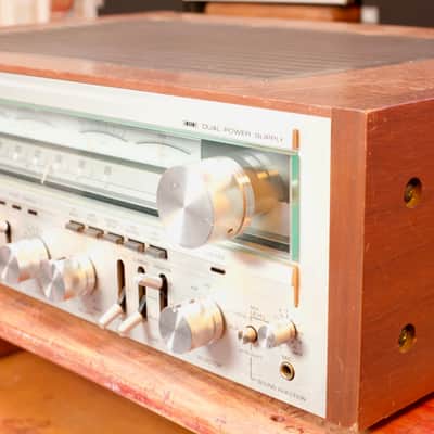 Kenwood KR-9050 1978 - Silver and wood image 5