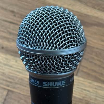 Shure SM58 Handheld Cardioid Dynamic Microphone with Clip and Pouch. image 8