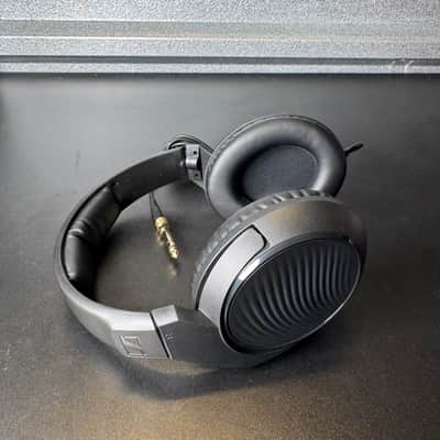Sennheiser HD 200 Pro Closed-Back Over-Ear Headphones 2010s - Black image 3
