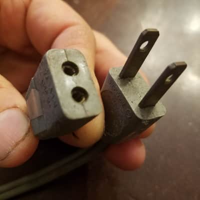 One (1) Weird Wide Electric Disconnect Plug Power Cord Cable Non-polarized Rectangle 1961 image 1