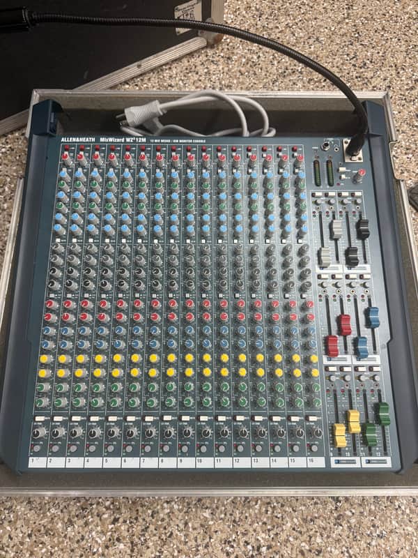 Allen & Heath MixWizard WZ3 12M 16-Input Monitor Mixer 2007 - 2013 - Blue image 1