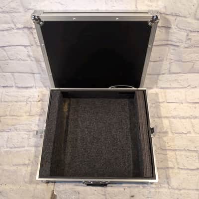 Odyssey Mixer Case 19" x 17" x 4" Interior image 6