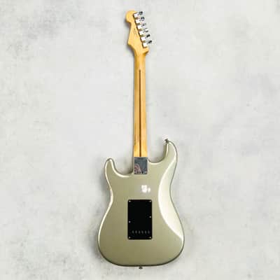 Fender Road Worn Player Stratocaster HSS 2011 - Inca Silver image 10