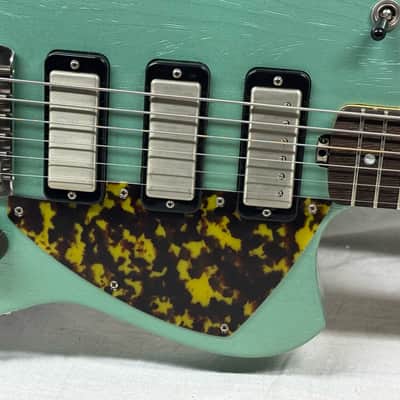 Maghini Guitars Skylark Baritone Guitar with COA + Gator Case 2023 - Lightly Aged Jade Metallic image 6