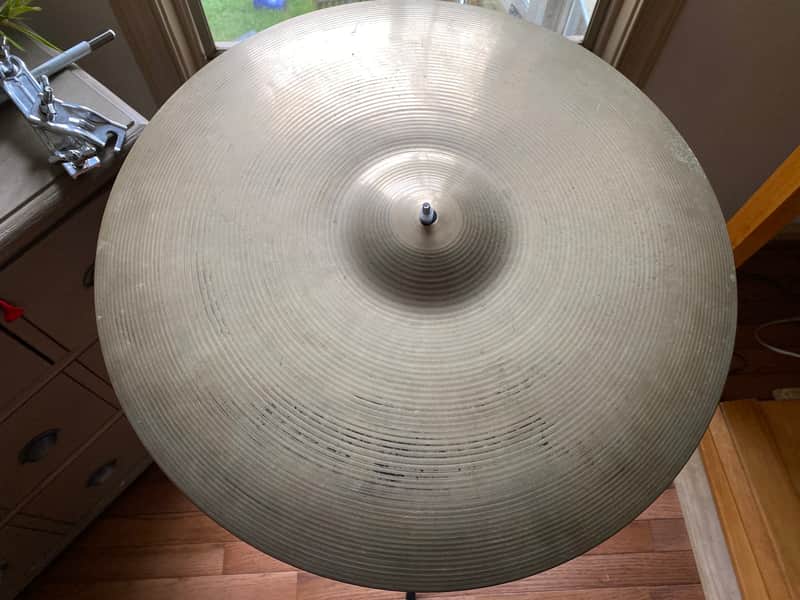 Unstamped Vintage 20" Zildjian ride (Assumed to be vintage Avedis) image 1