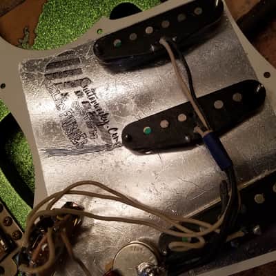 American Fender Stratocaster Relic Nitro Lime Squeezer Green Sparkle SSS-CS 54'S image 24