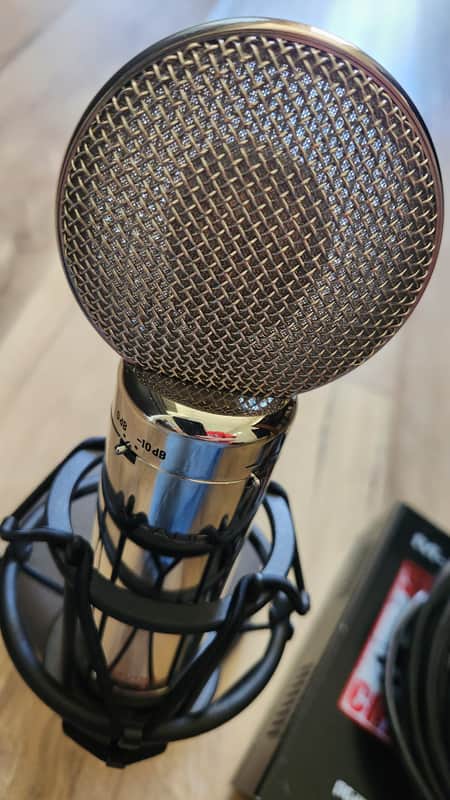 M-Audio Sputnik Large-Diaphragm Tube Mic | Reverb
