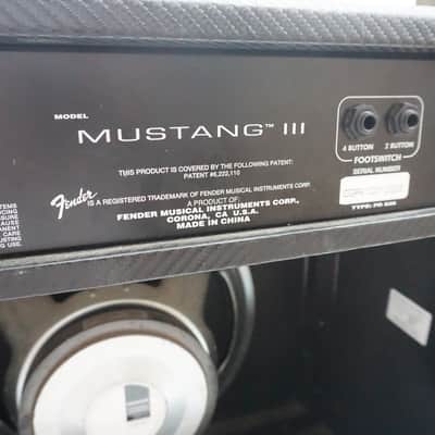 Fender Mustang III 100-Watt 1x12" Modeling Guitar Combo image 4
