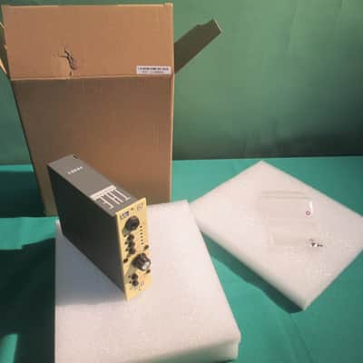 SALE: T.H.E. HILBE - Mo67 500 series preamp / 1960's Melcor 1729 opamp. New / open-Box / Api Killer! image 4