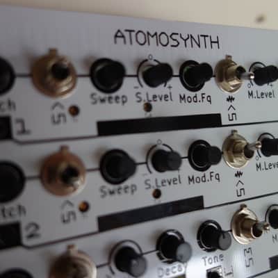 Atomosynth Tottem 2 2023 - White image 5
