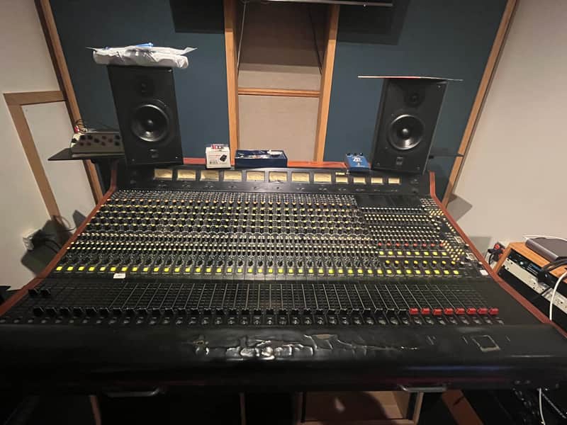 1979 32 channel Yamaha PM2000 for sale image 1