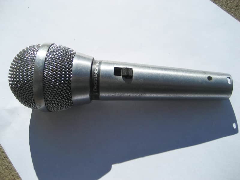Electro-Voice 671A Handheld Cardioid Dynamic Microphone with Switch image 1
