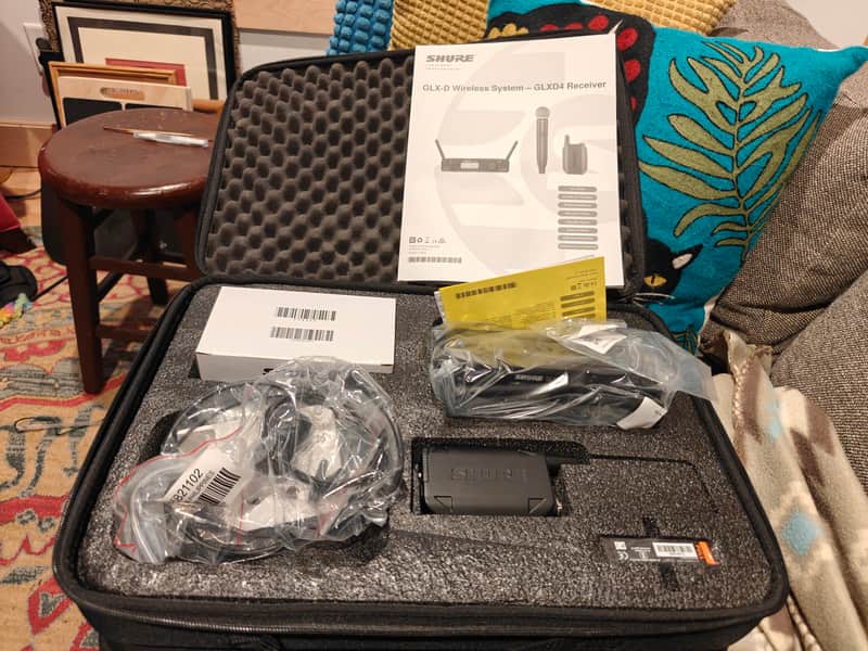 Shure GLXD4 Wireless system with PGA31 headset 2023 image 1