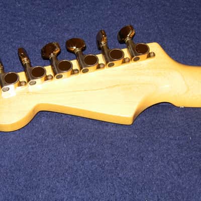 1981-1982 Kramer Voyager Strat Head Megla Purple with OHSC image 11