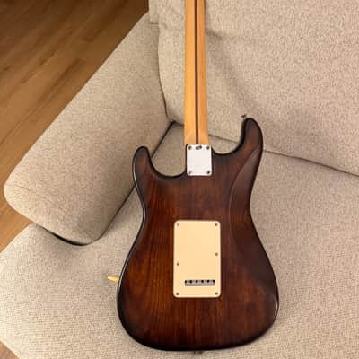 Fender Stratocaster 2005-2009 - Vintage Walnut Nitrocellulose Lacquer image 7