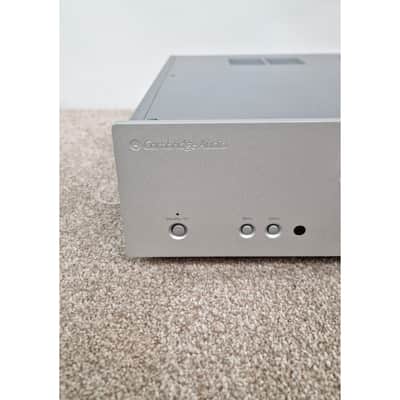 Cambridge Audio Azur 840C - CD Players - Excellent w/ remote image 4
